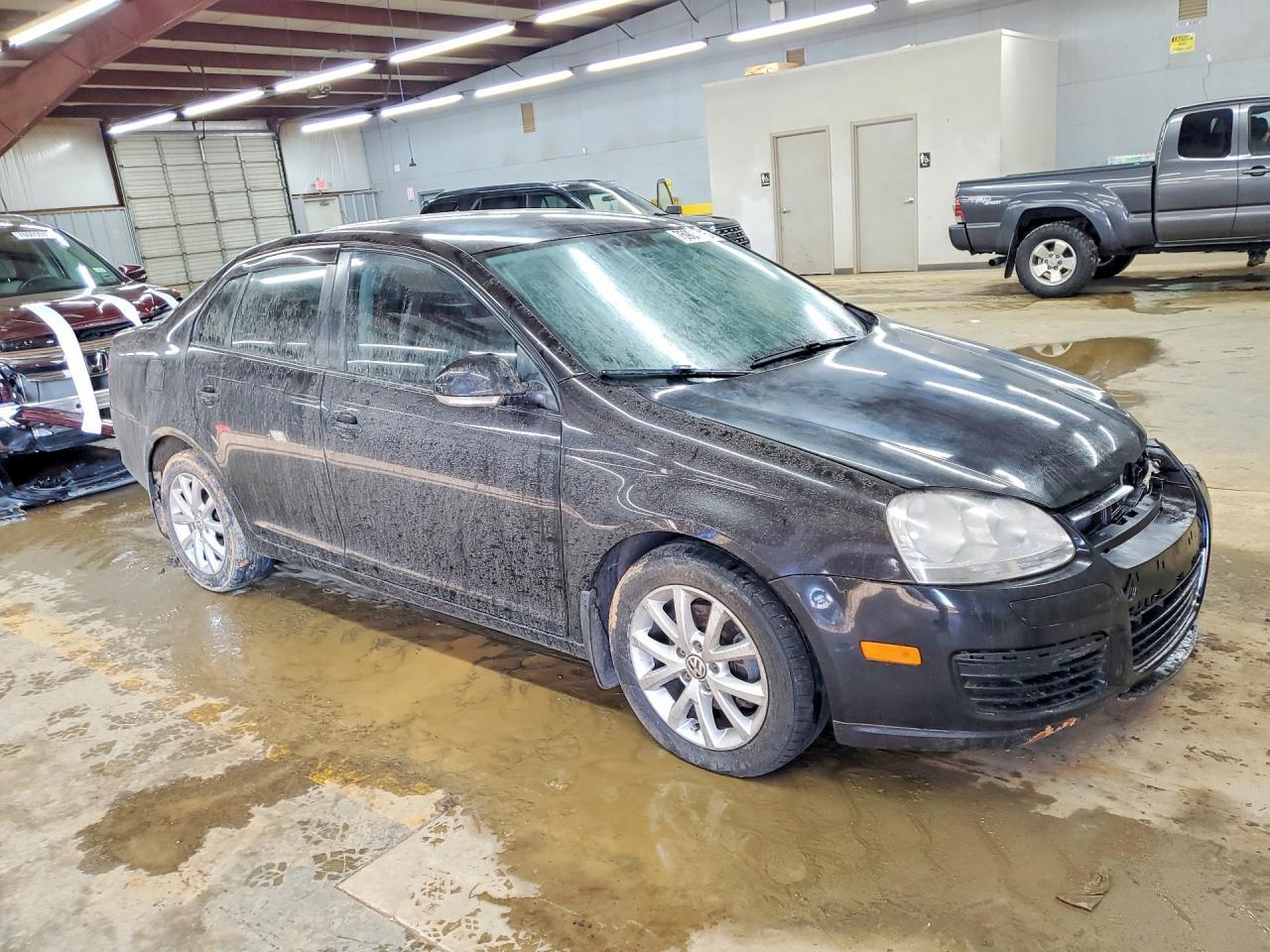 2010 VOLKSWAGEN JETTA