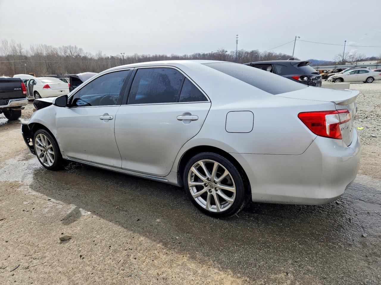 2014 TOYOTA CAMRY