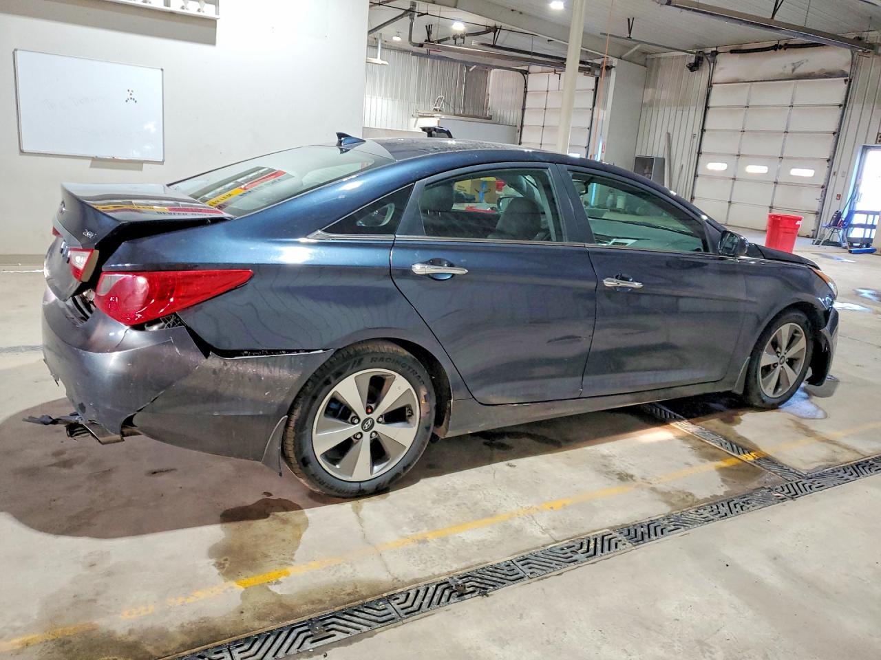 2013 HYUNDAI SONATA