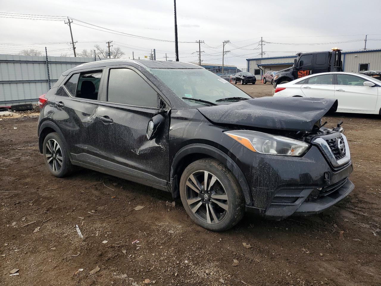 2018 NISSAN KICKS