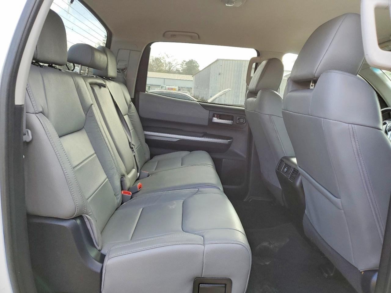 2016 TOYOTA TUNDRA