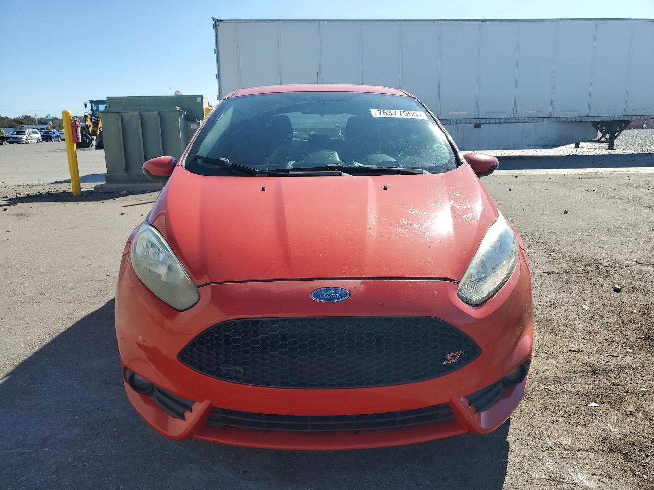 2015 FORD Fiesta