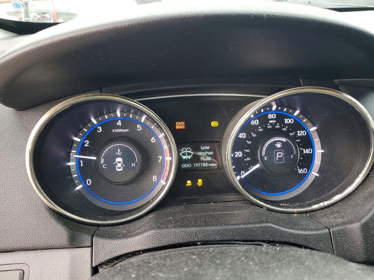 2011 HYUNDAI SONATA