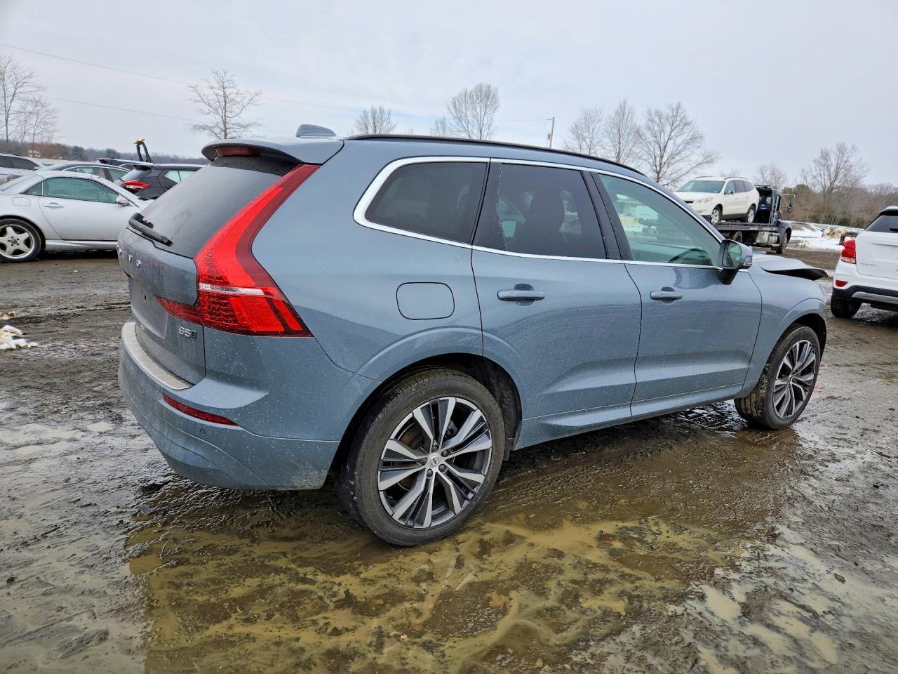 2022 VOLVO XC60