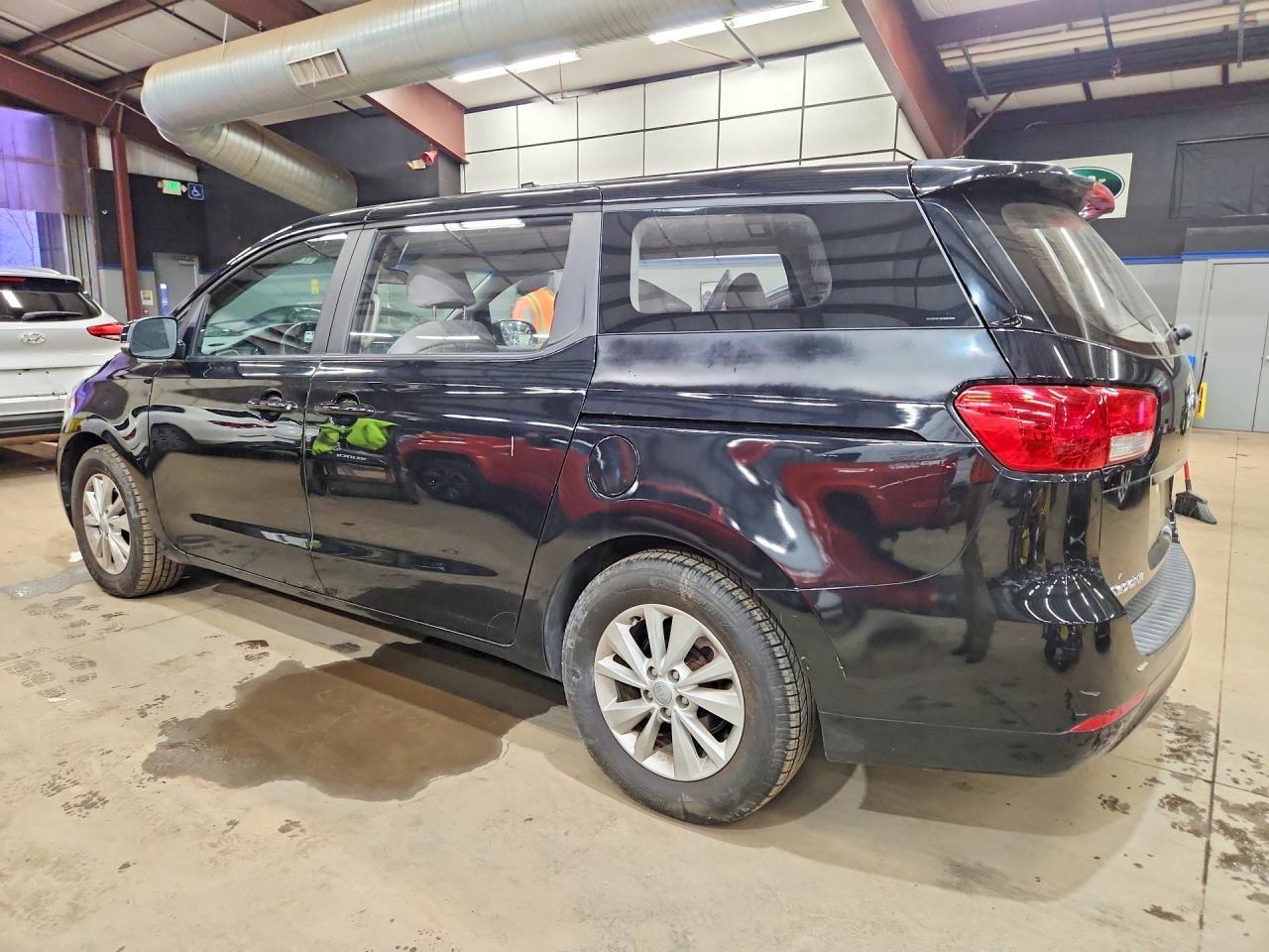 2016 KIA SEDONA