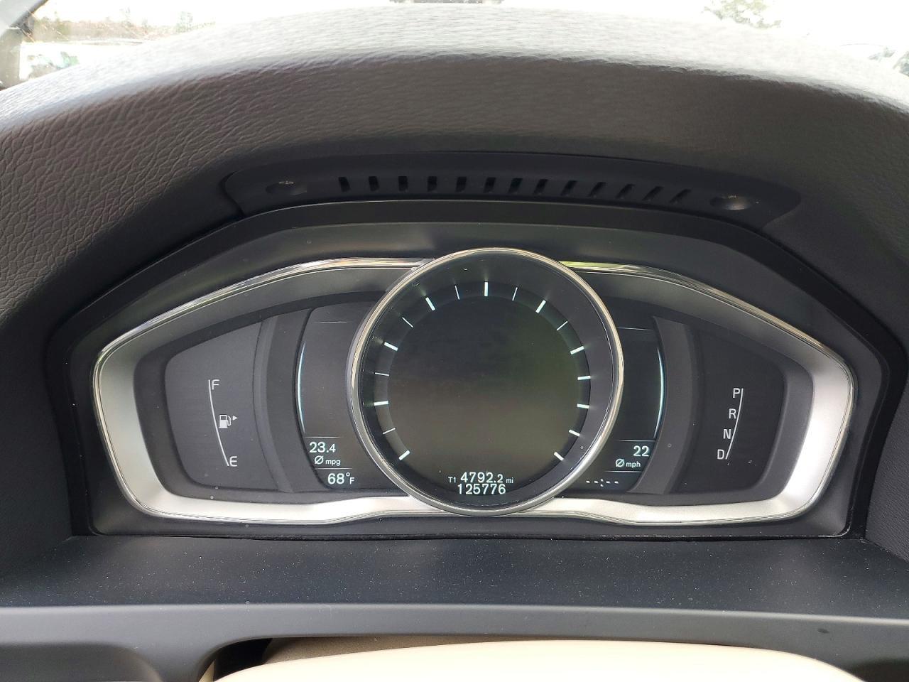 2015 VOLVO S60