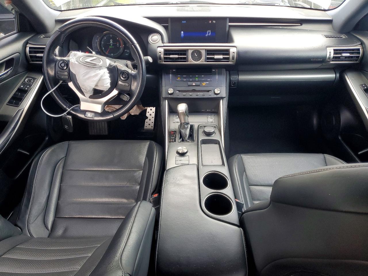2016 LEXUS IS 200t
