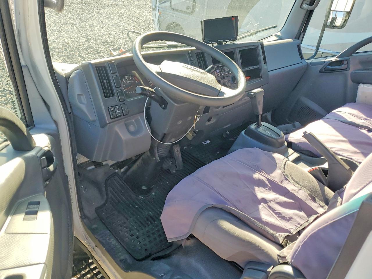 2017 ISUZU Npr Hd