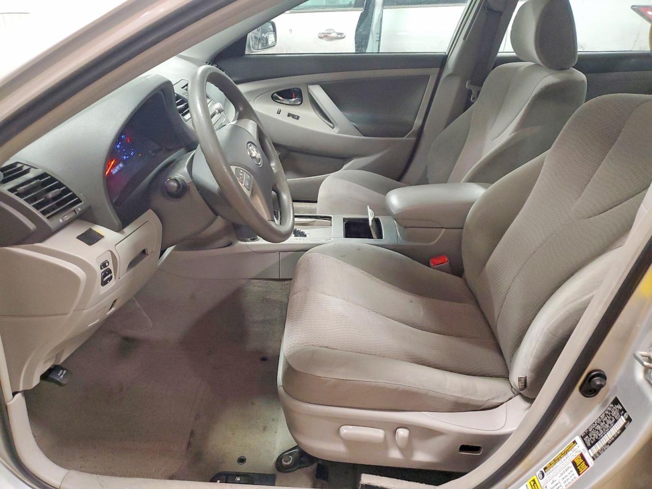 2011 TOYOTA CAMRY
