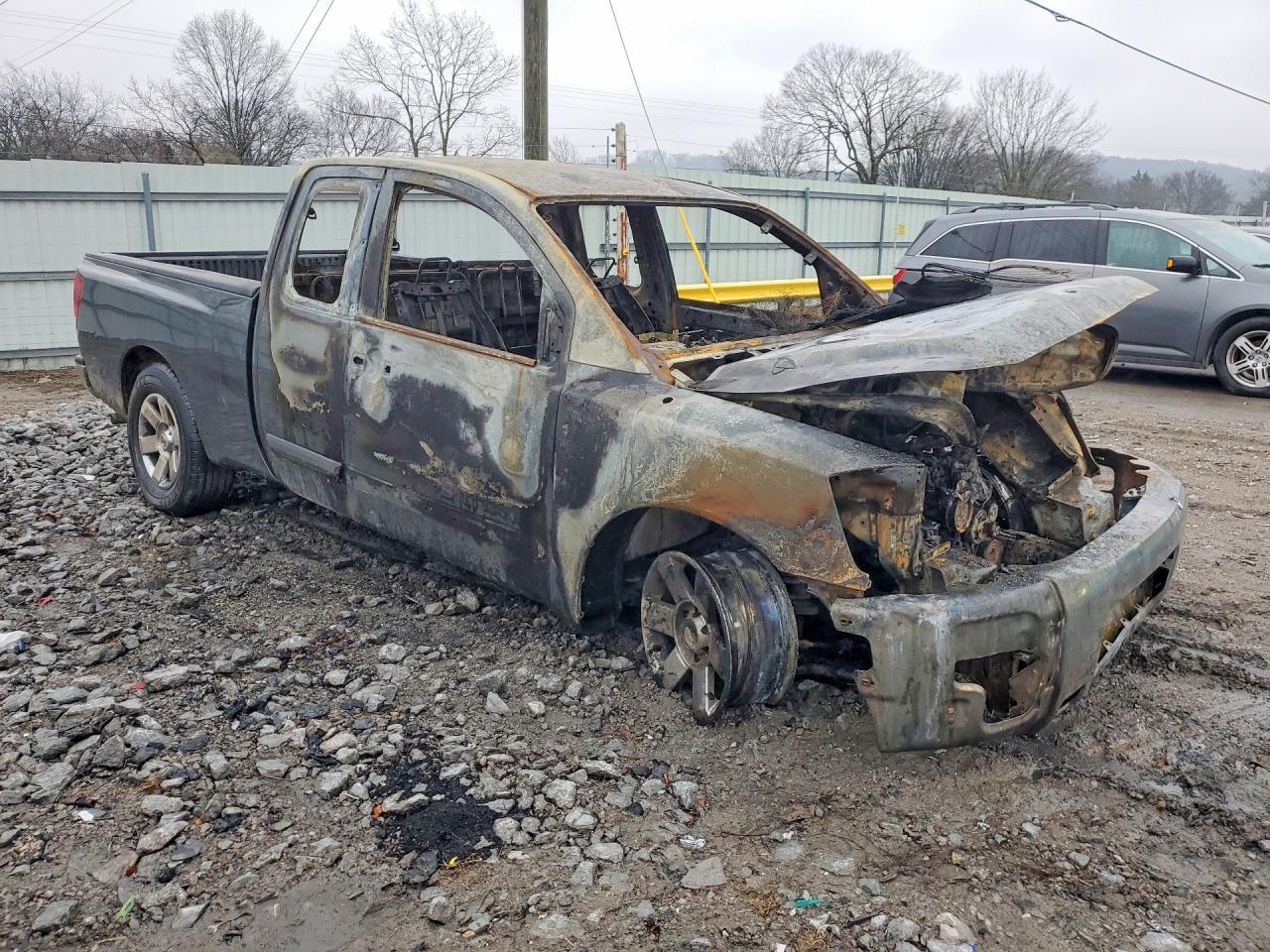 2005 NISSAN Titan