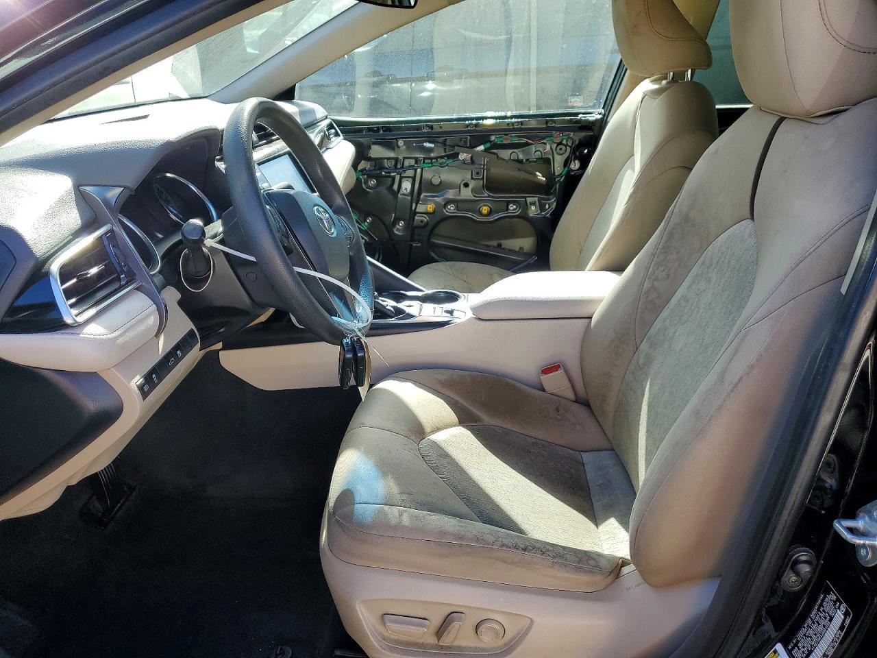 2018 TOYOTA CAMRY