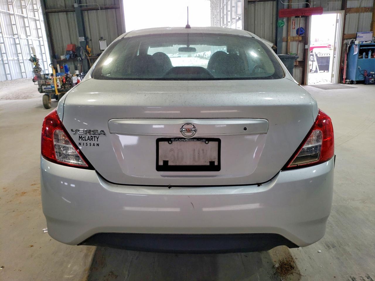 2016 NISSAN VERSA