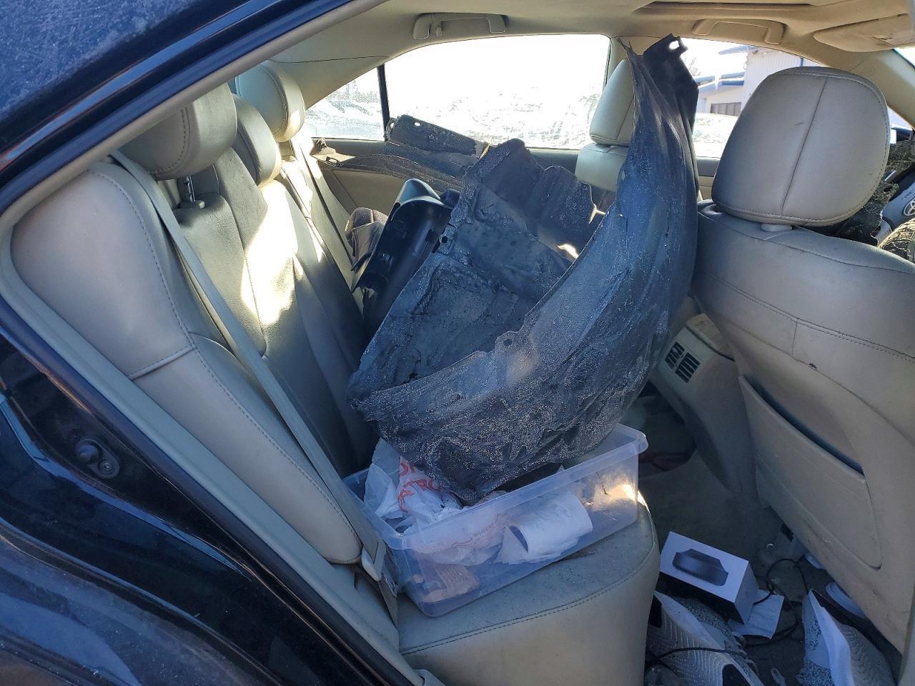 2011 TOYOTA CAMRY
