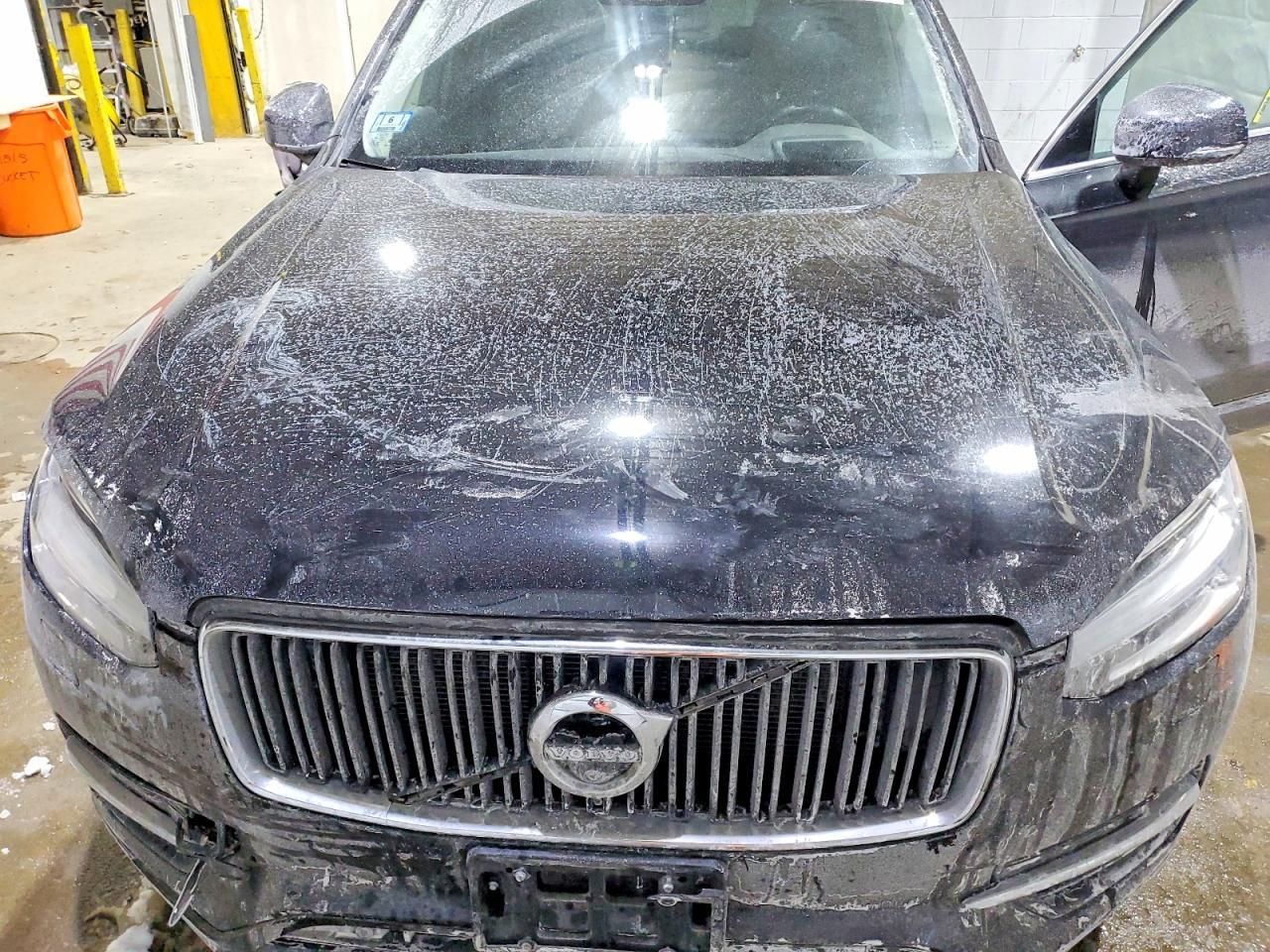 2019 VOLVO XC90