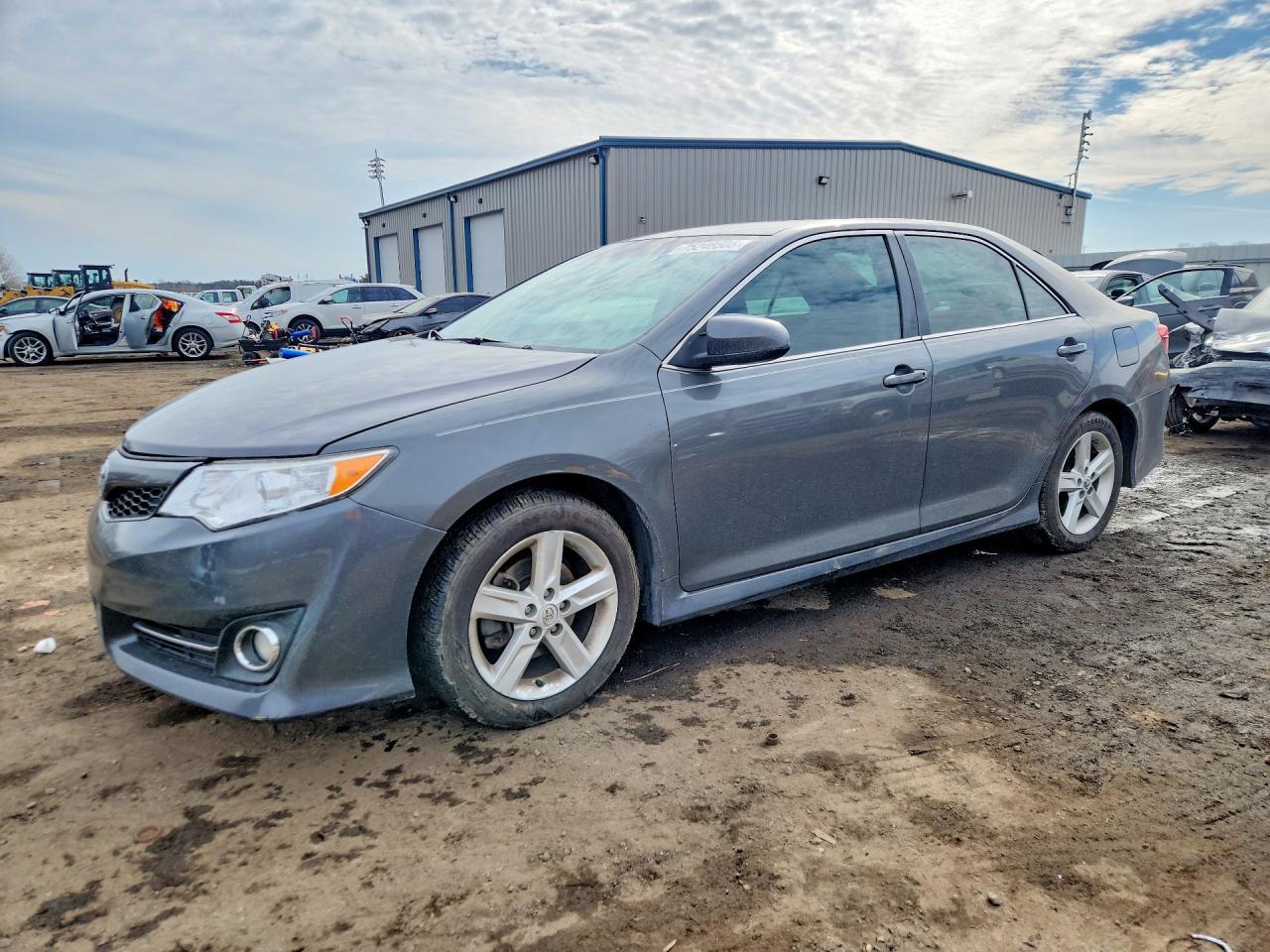 2013 TOYOTA CAMRY