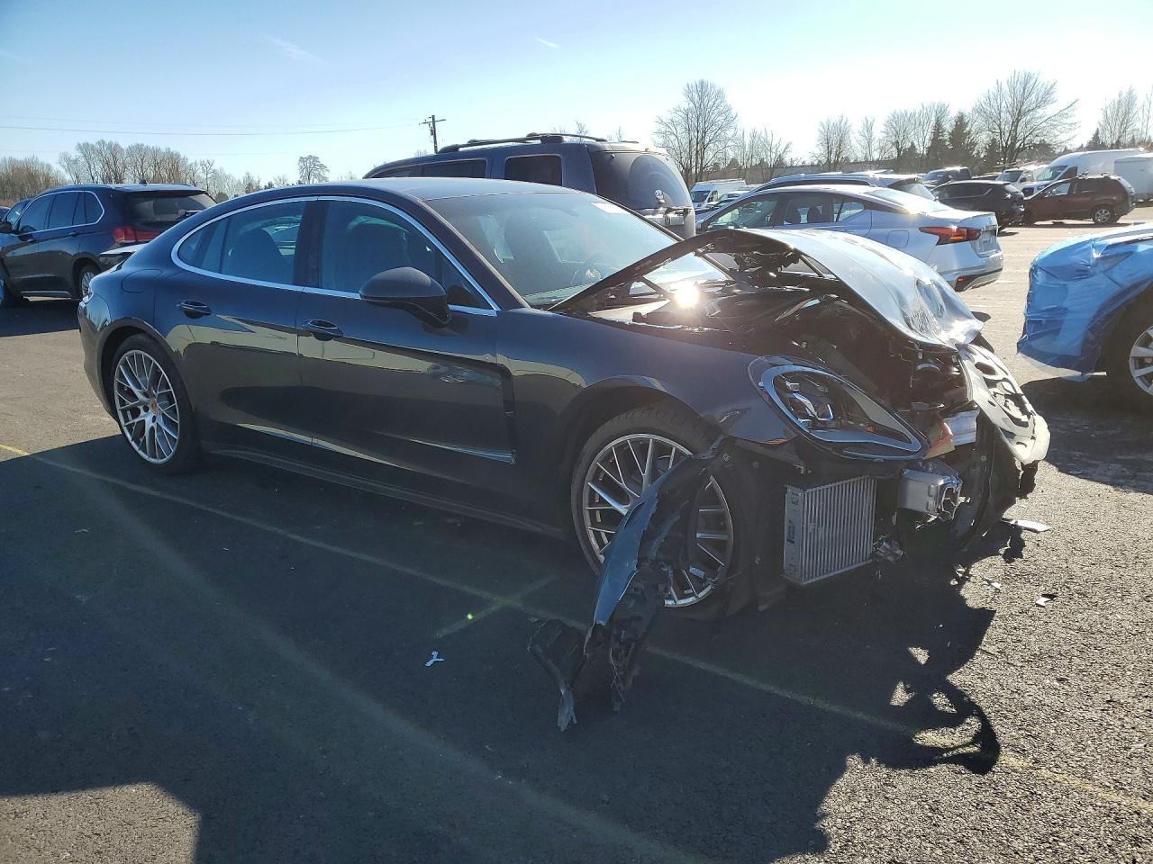2018 PORSCHE Panamera