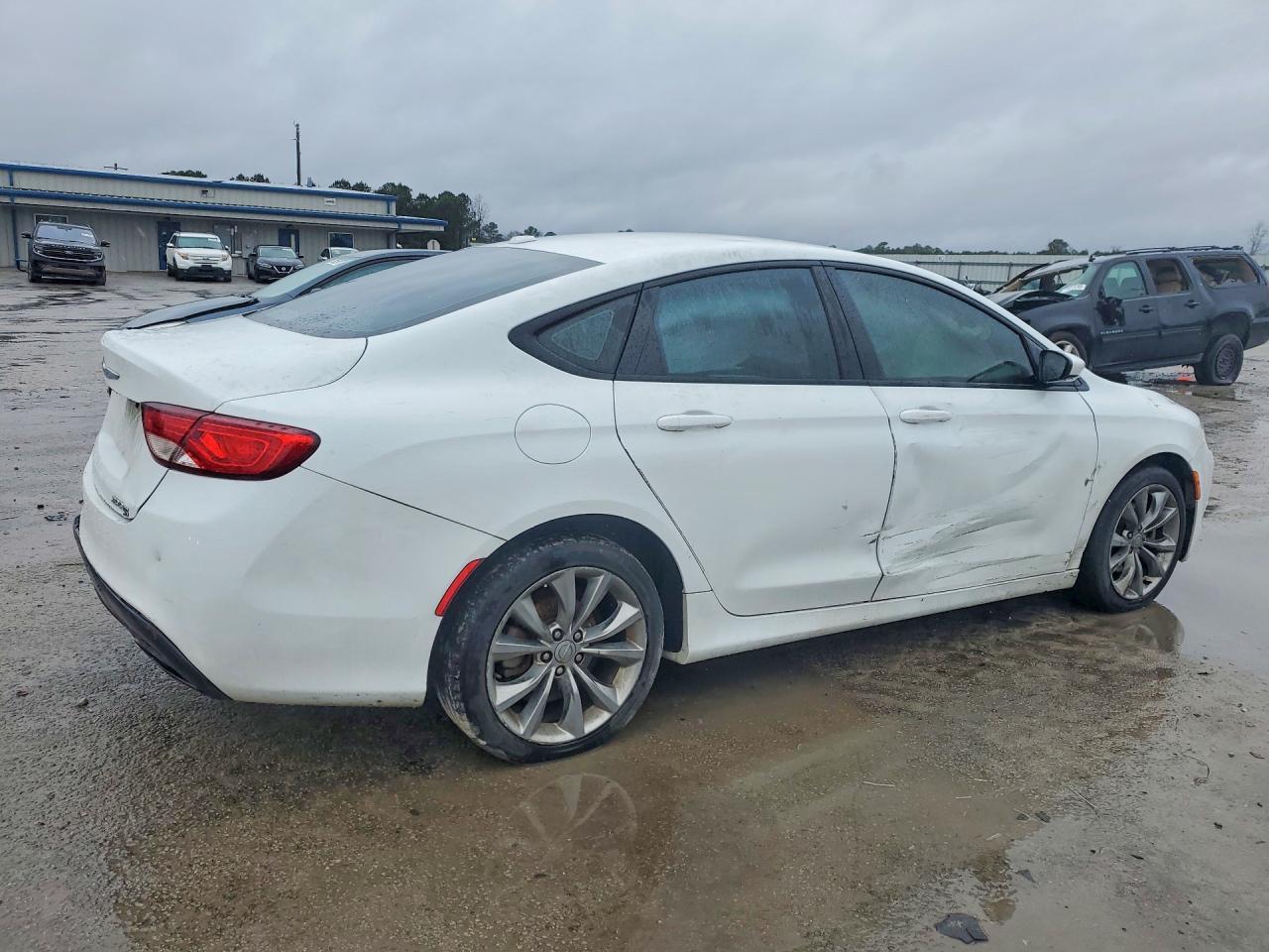 2015 CHRYSLER 200