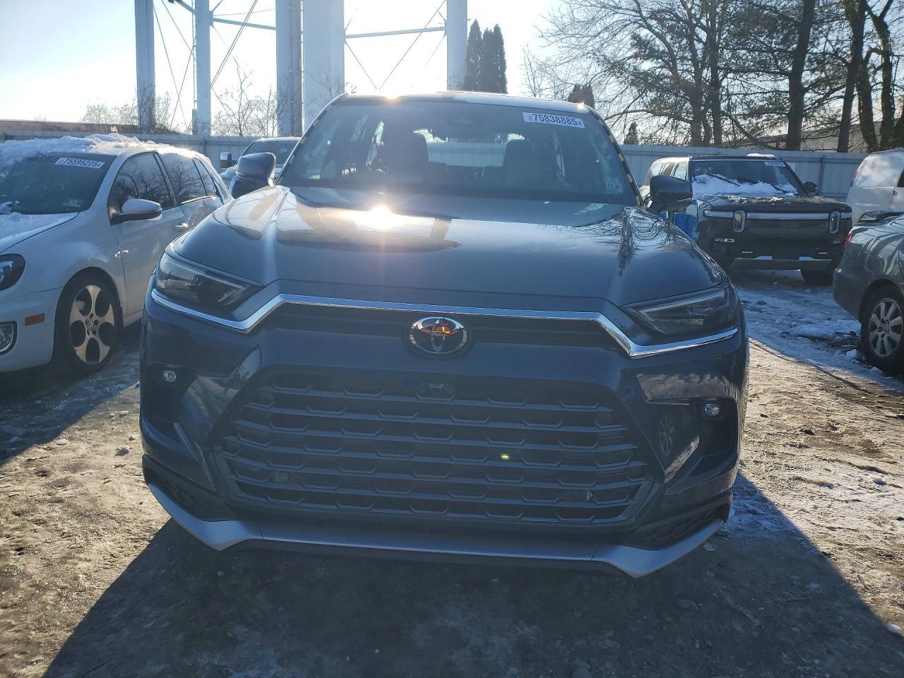 2026 TOYOTA HIGHLANDER