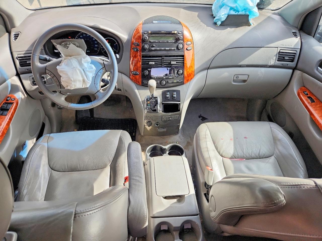 2008 TOYOTA SIENNA