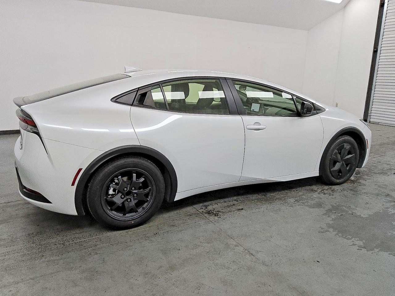 2025 TOYOTA PRIUS
