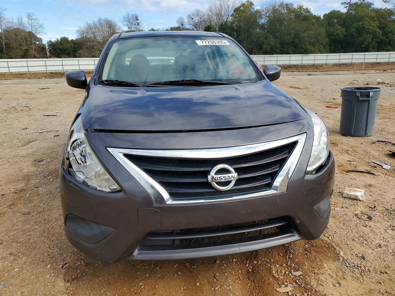 2015 NISSAN VERSA