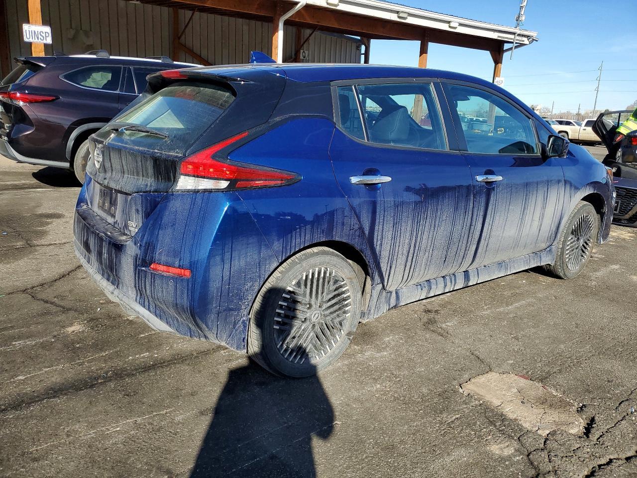 2024 NISSAN LEAF