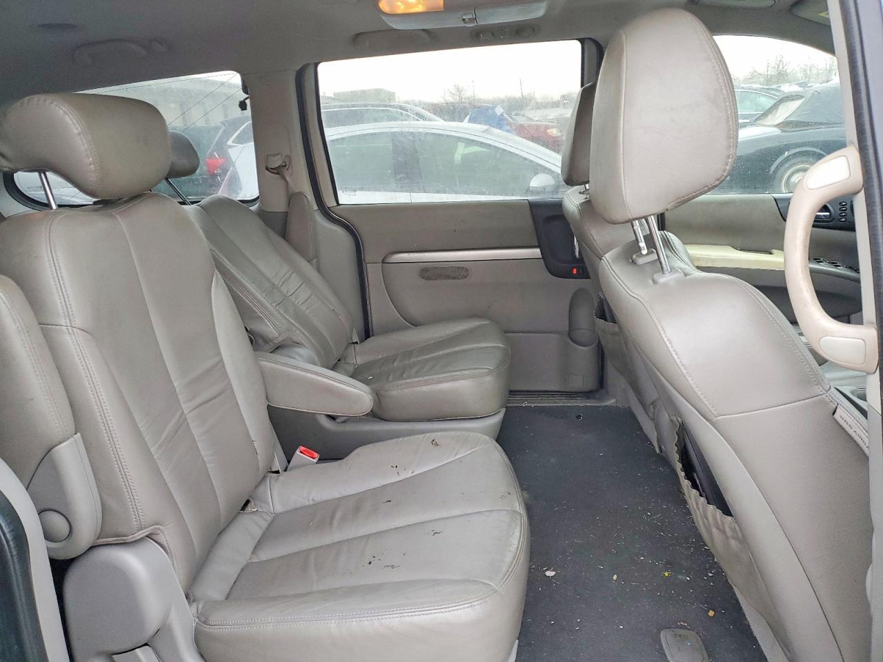 2008 HYUNDAI Entourage