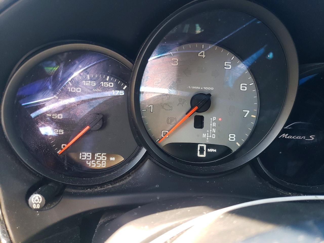 2015 PORSCHE Macan