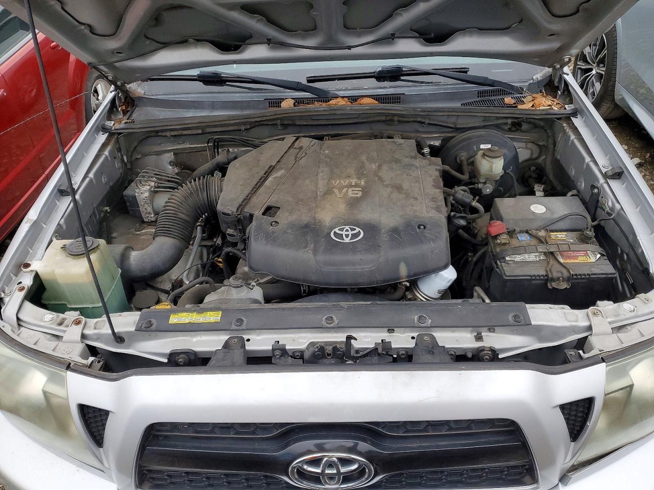2011 TOYOTA TACOMA