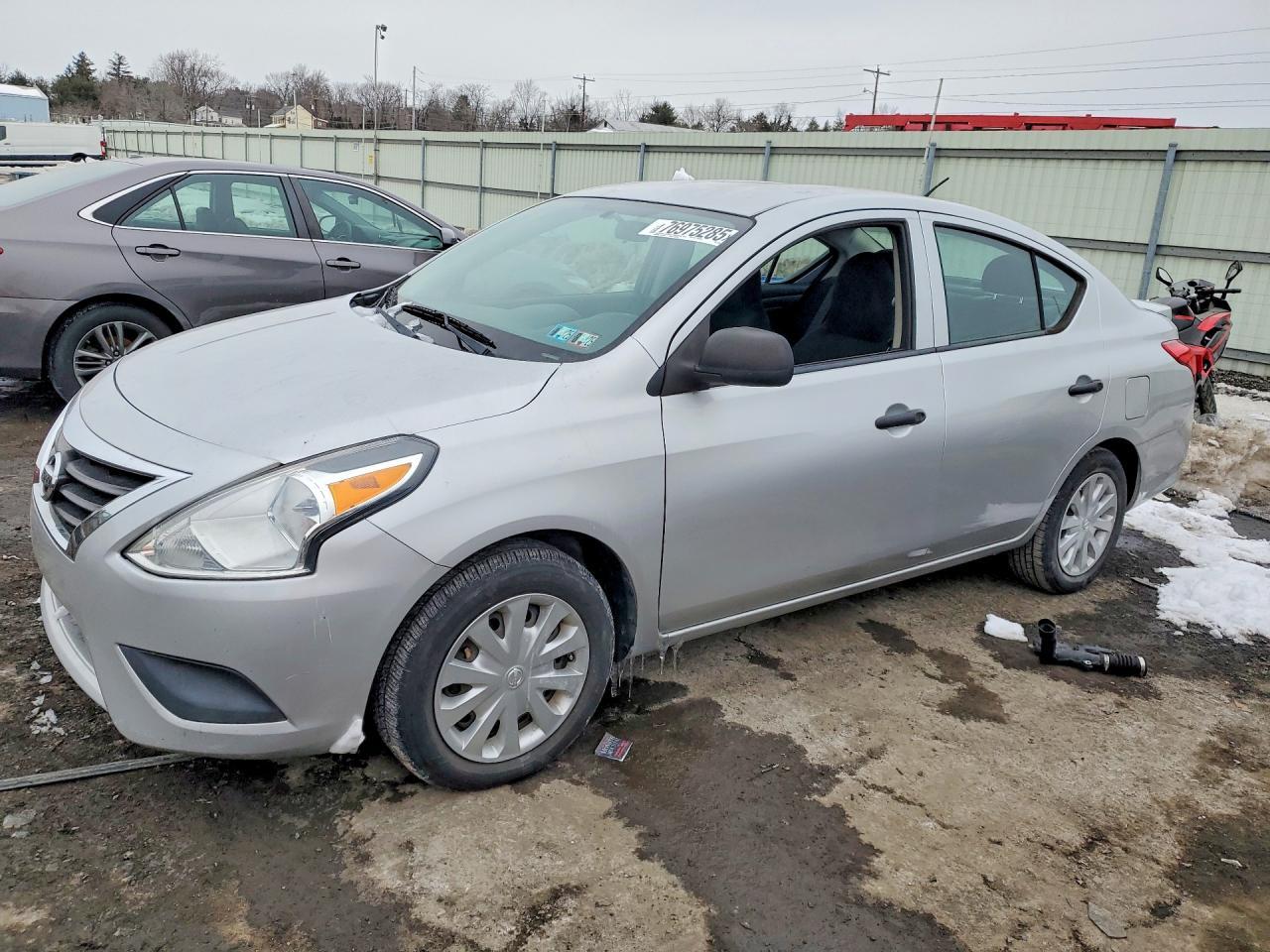 2015 NISSAN VERSA