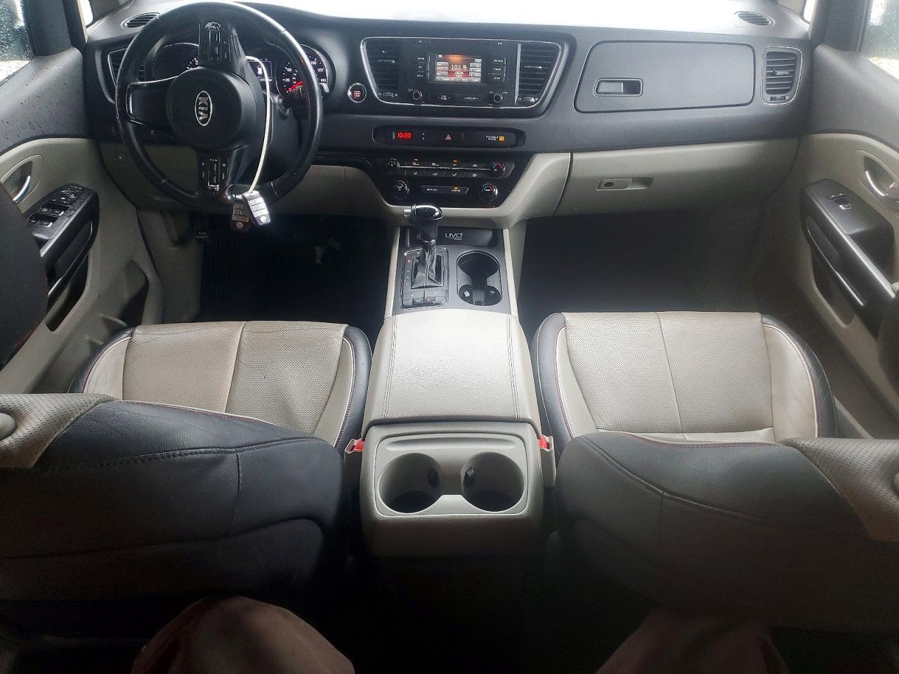 2017 KIA SEDONA