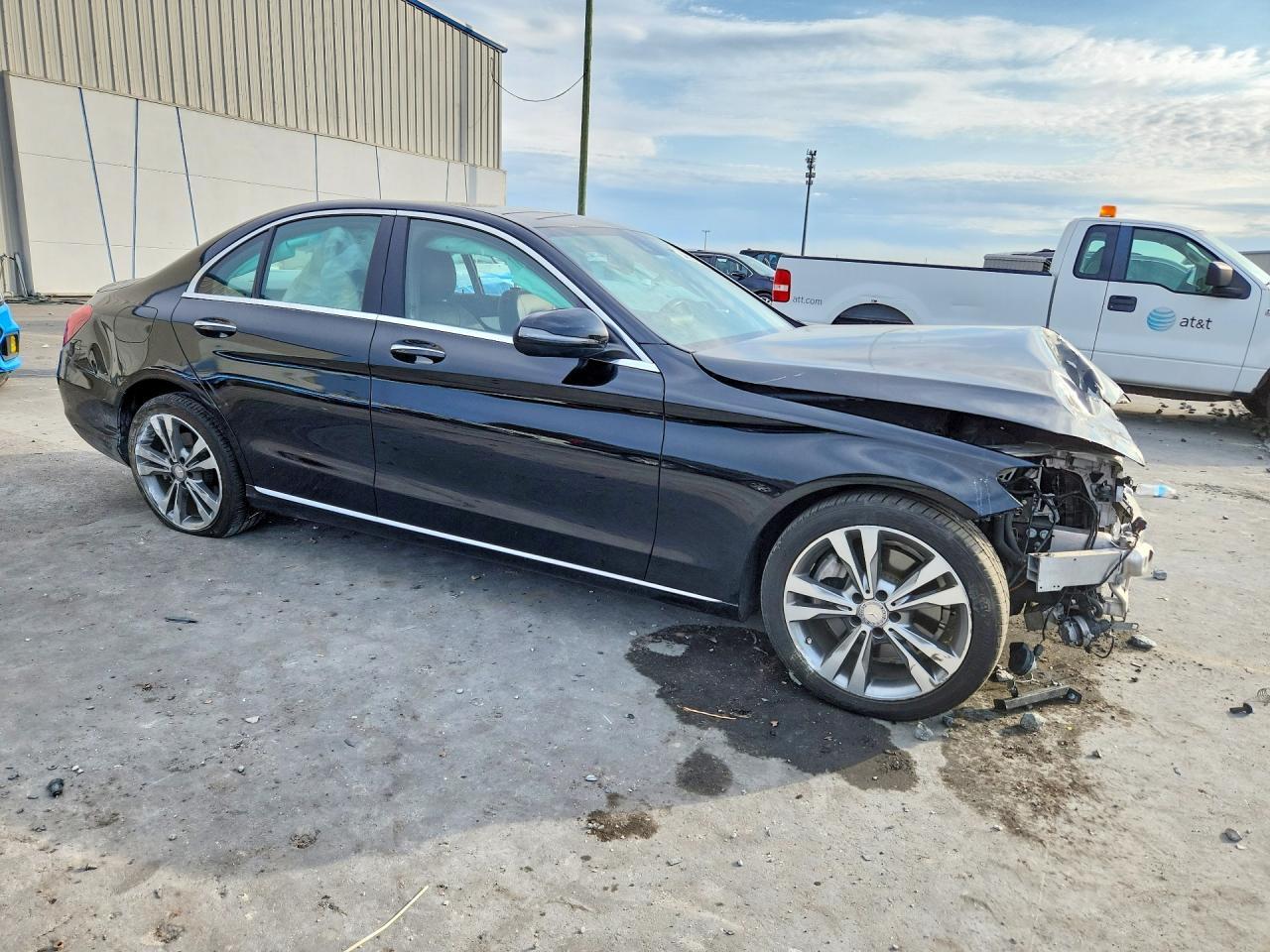 2016 MERCEDES-BENZ C-CLASS