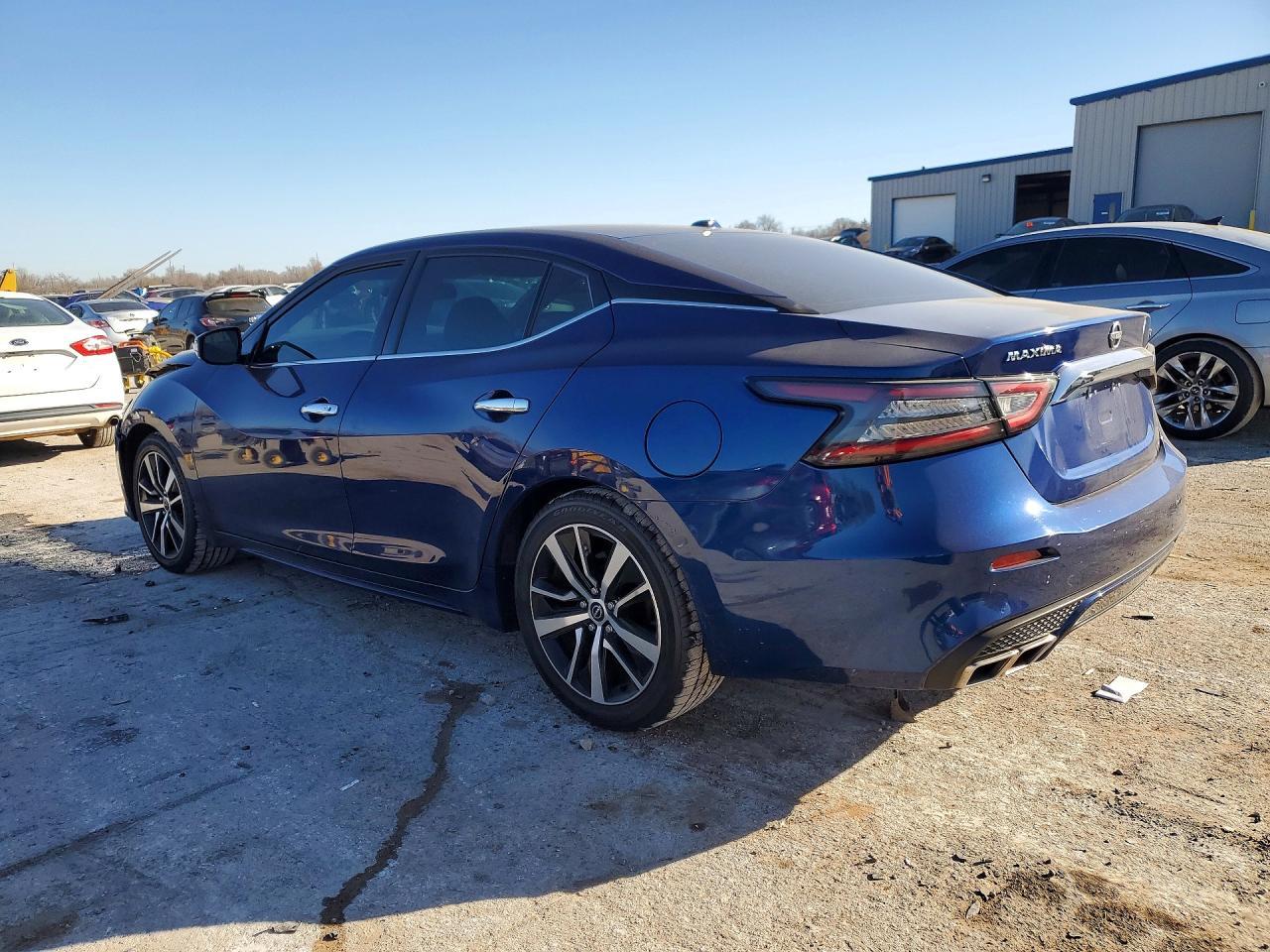 2023 NISSAN Maxima