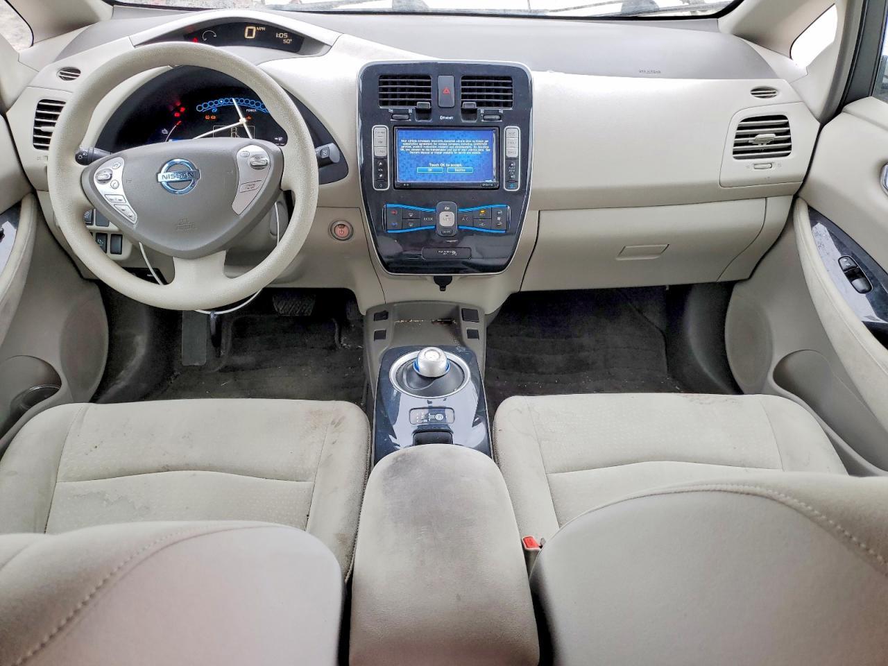 2011 NISSAN LEAF
