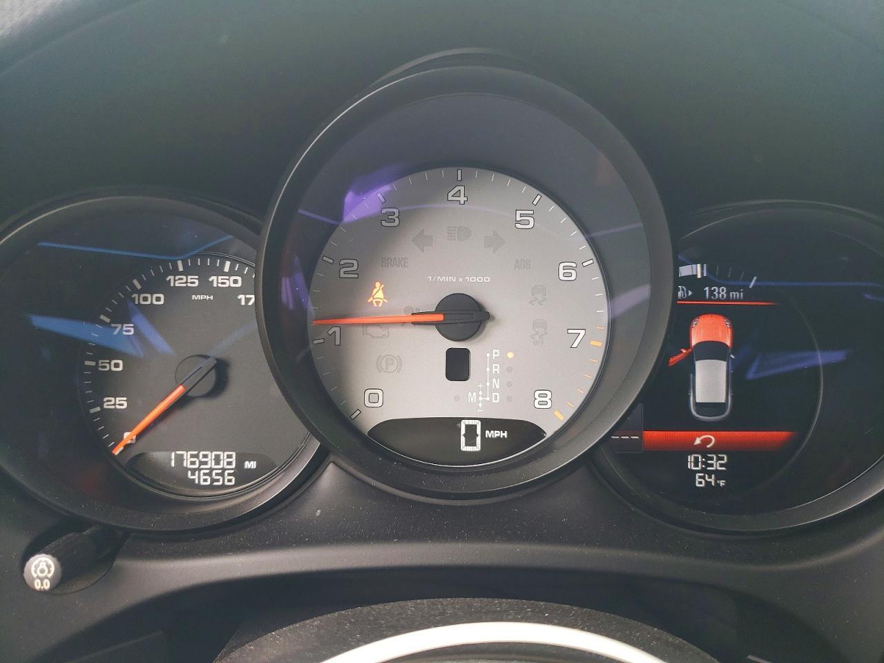 2015 PORSCHE Macan