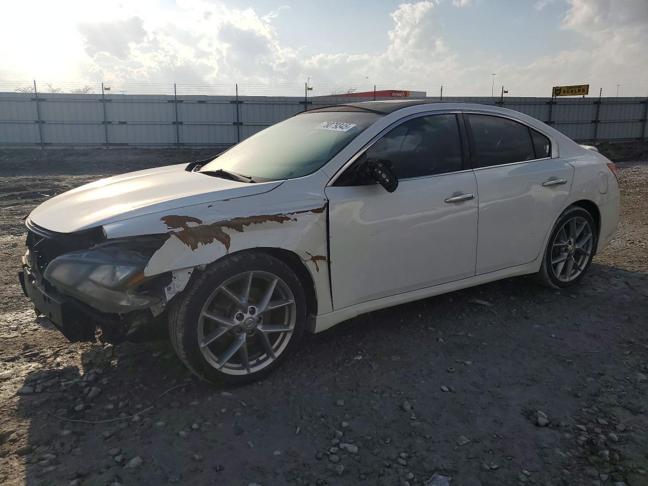 2011 NISSAN Maxima