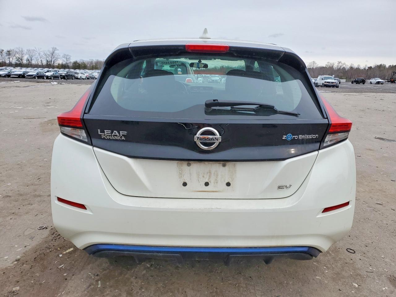 2018 NISSAN LEAF