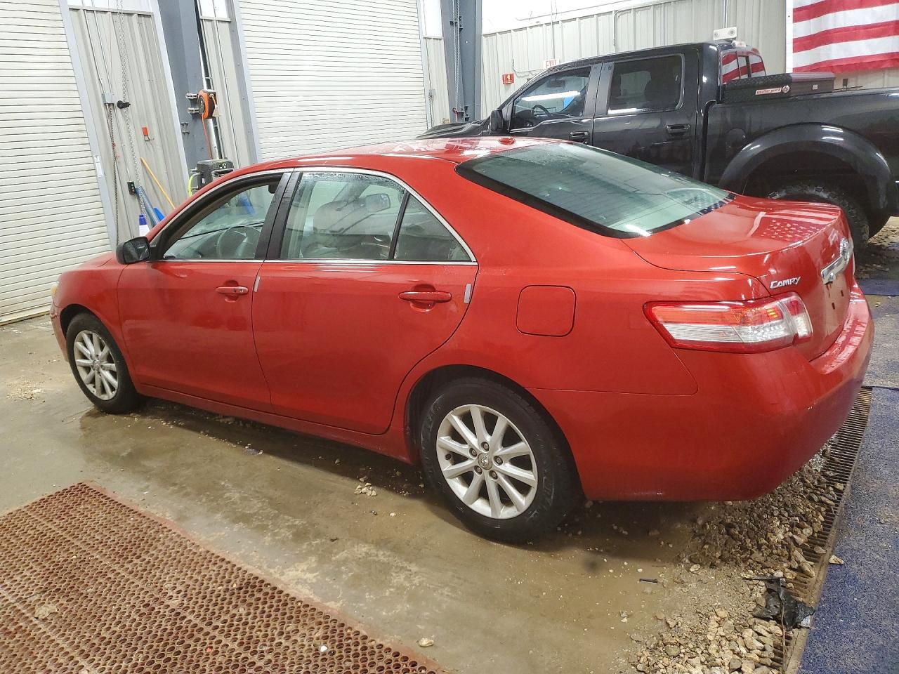 2010 TOYOTA CAMRY