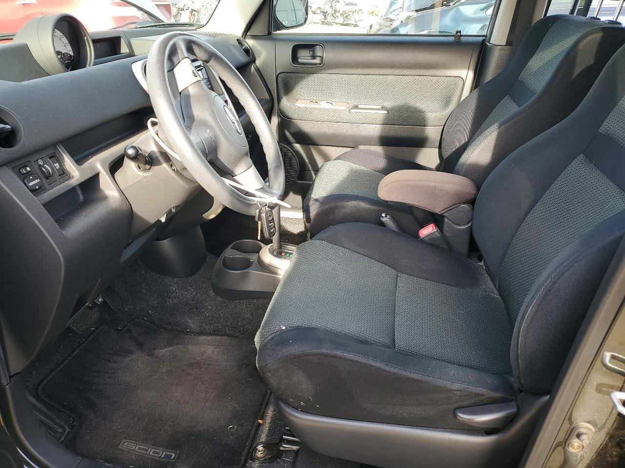 2006 TOYOTA SCION