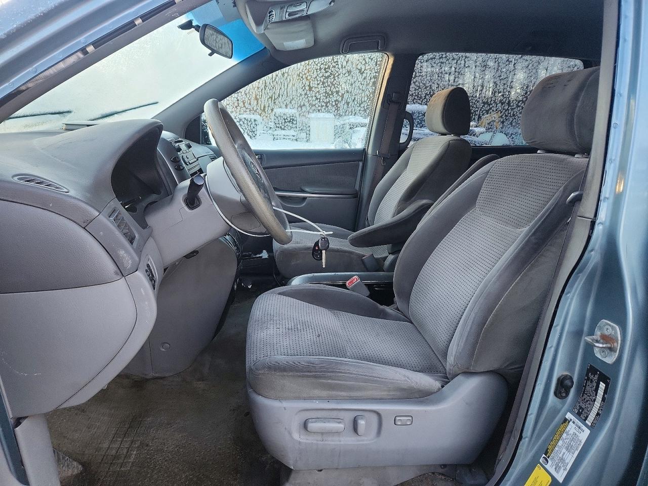 2006 TOYOTA SIENNA