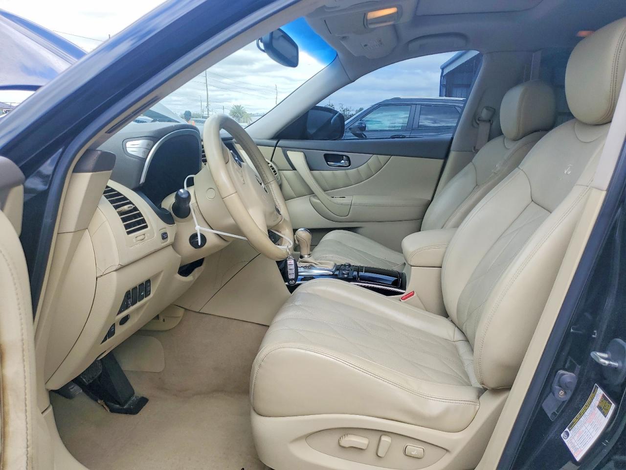 2011 INFINITI FX35