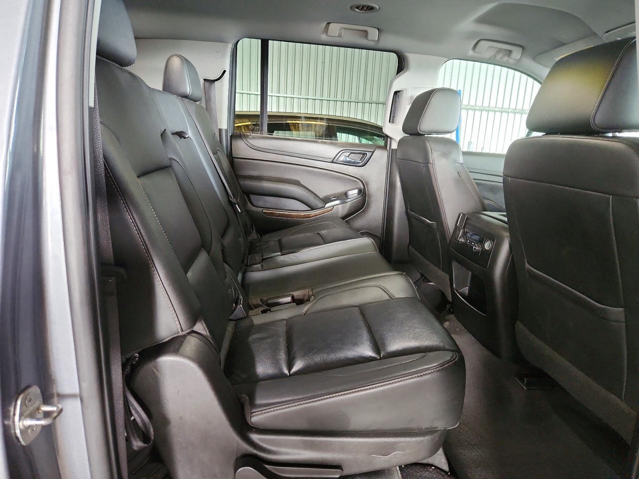 2019 CHEVROLET Suburban