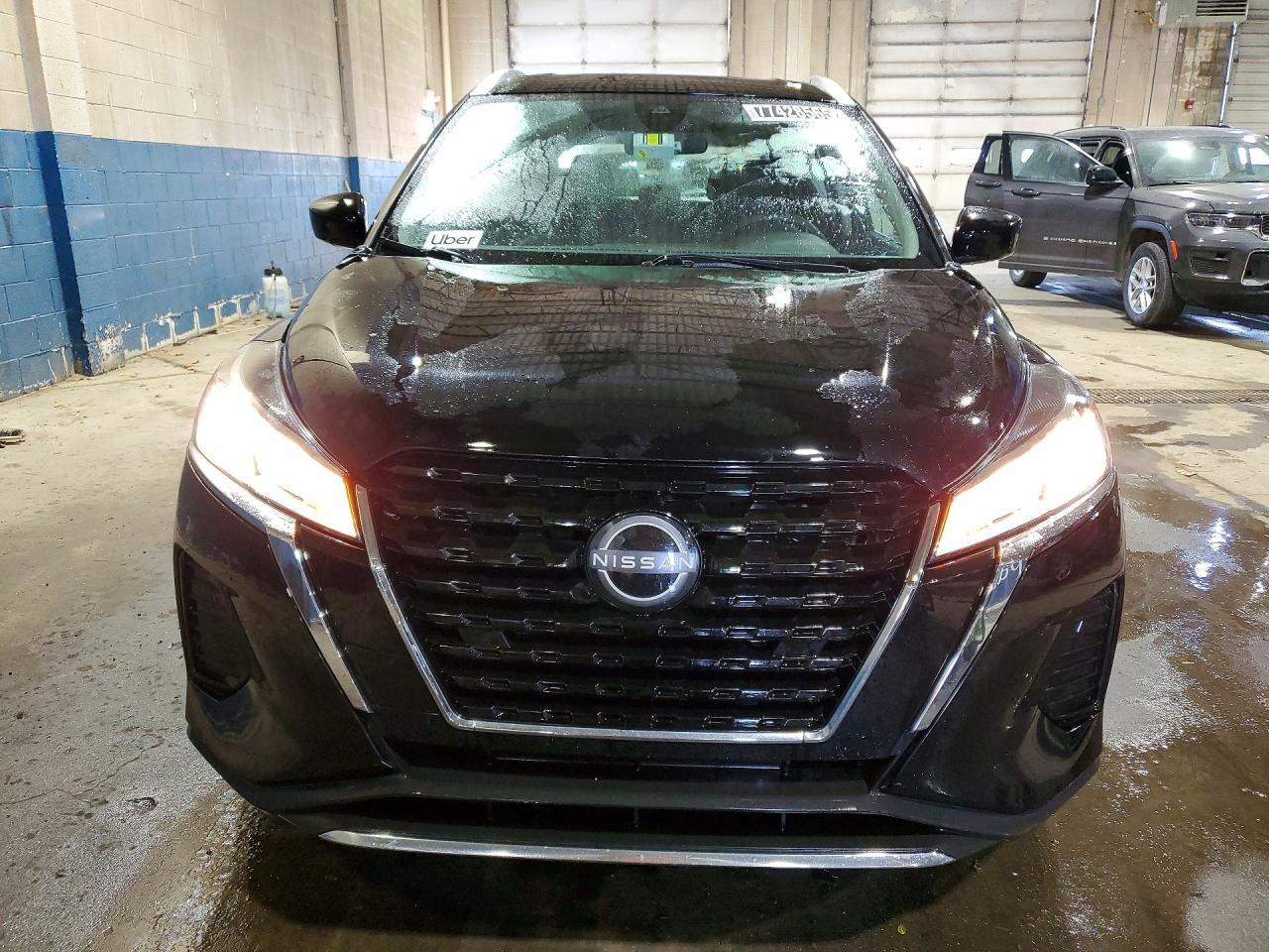 2023 NISSAN KICKS
