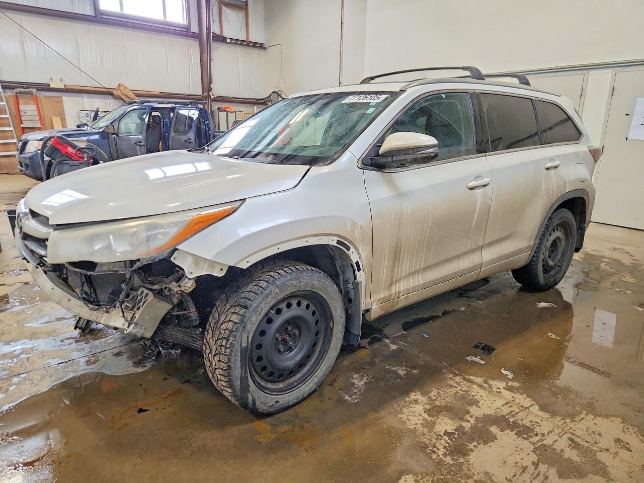 2015 TOYOTA HIGHLANDER