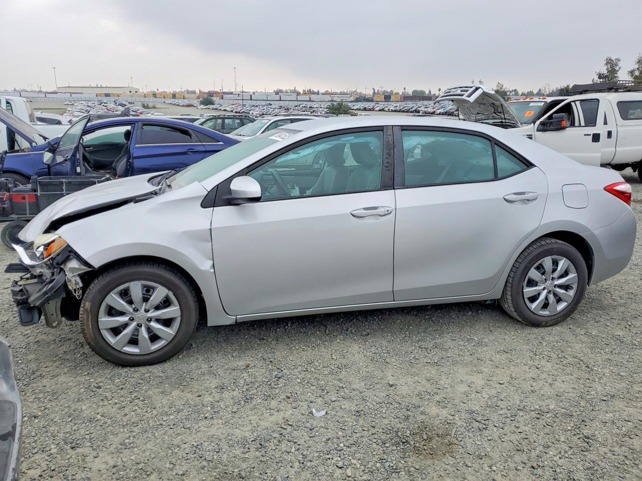 2016 TOYOTA COROLLA
