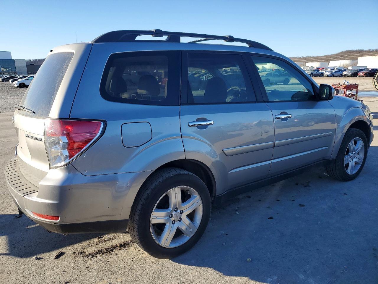 2010 SUBARU FORESTER