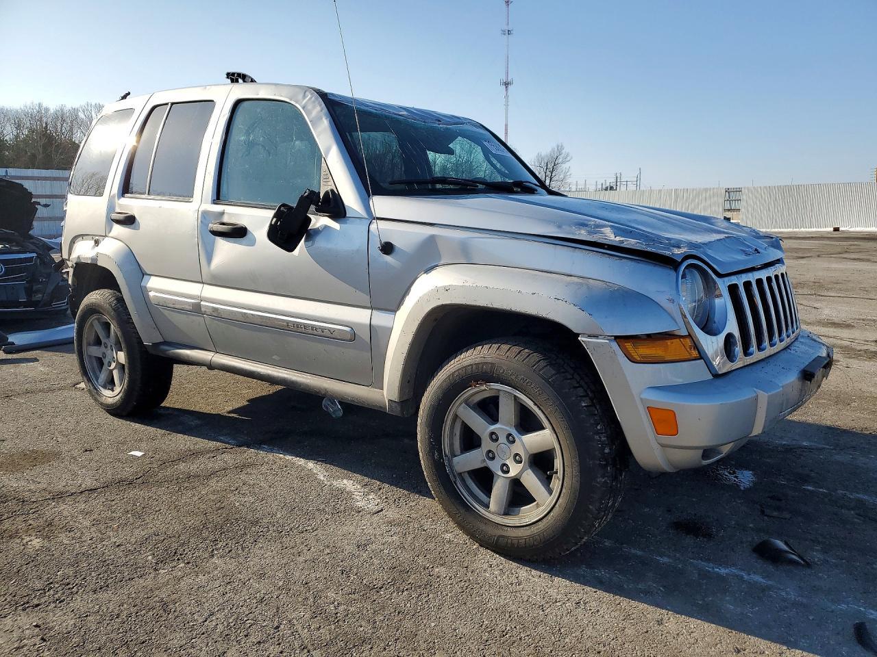 2005 JEEP Liberty