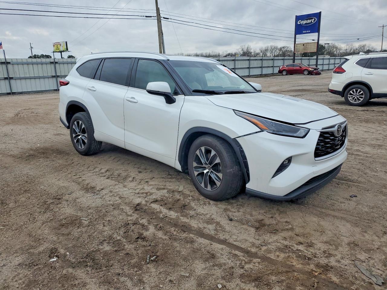 2022 TOYOTA HIGHLANDER