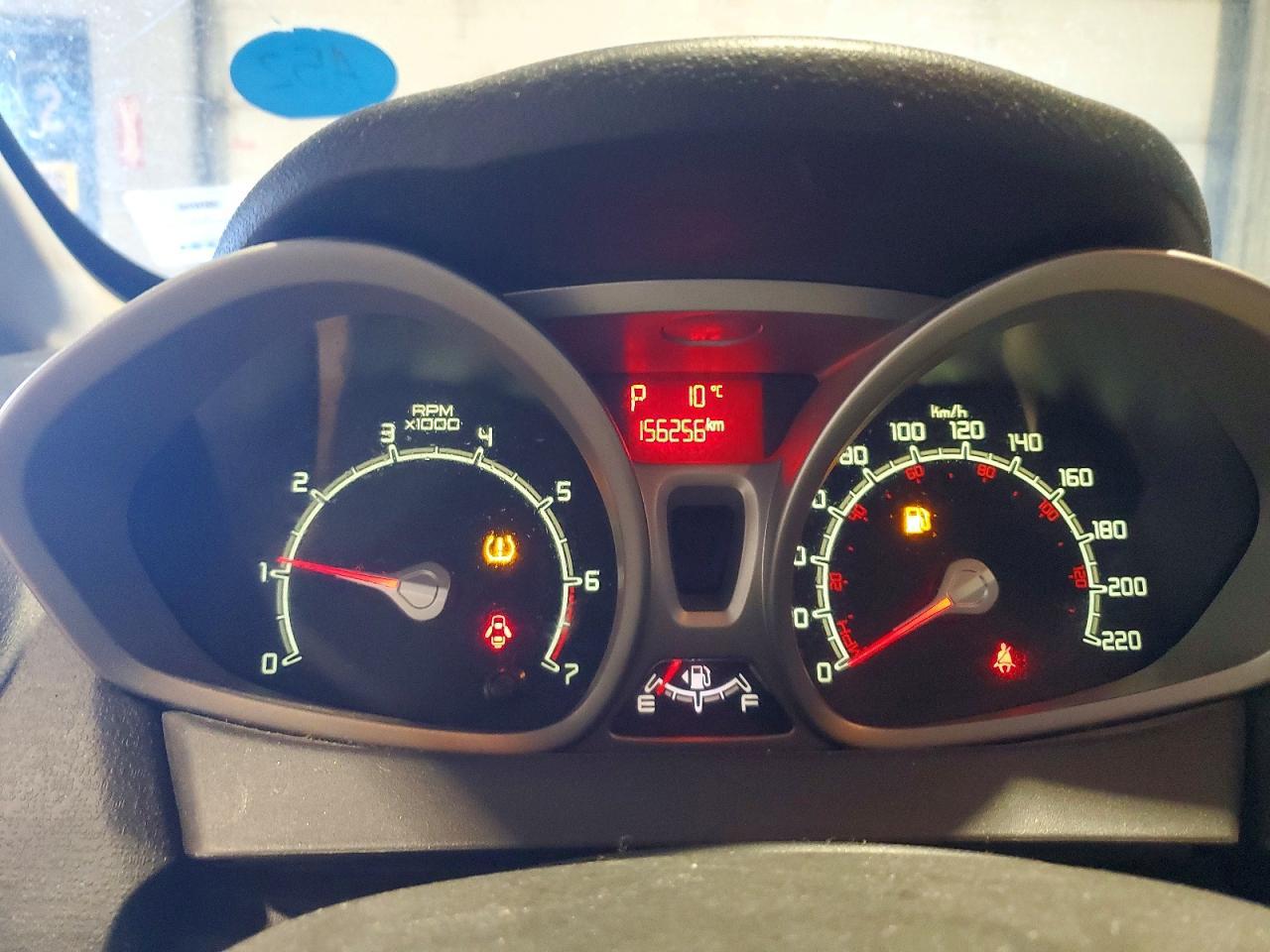 2011 FORD Fiesta