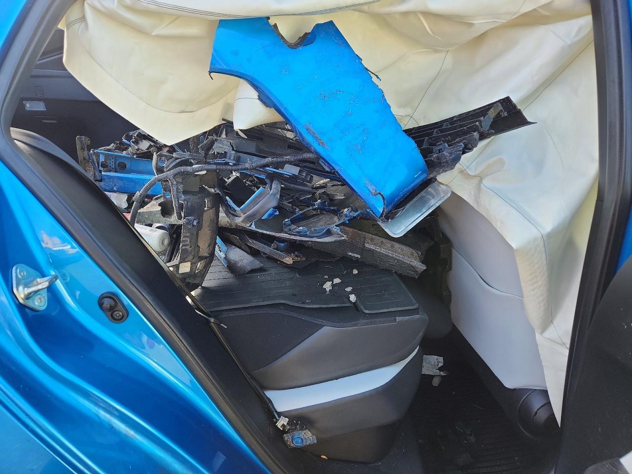 2022 TOYOTA PRIUS